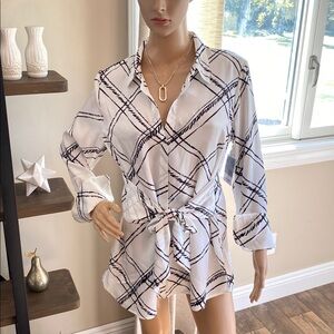 Beautiful Nine West Tunic/Blouse - Size Medium